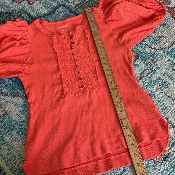 Pilcro Orange Puff Sleeve Ruffled Blouse size small - Picture 8 of 11